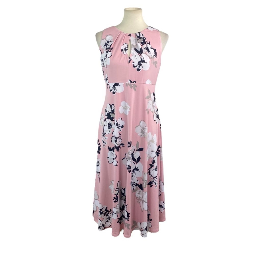 Woman’s North Style sleeveless floral dress size 6